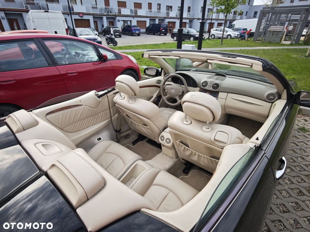 Mercedes-Benz CLK - 10