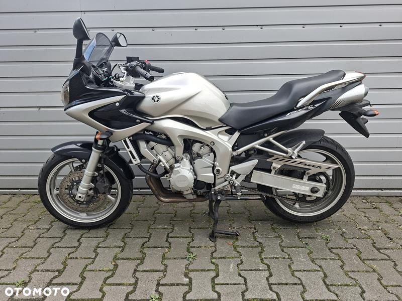Yamaha FZ6 - 5