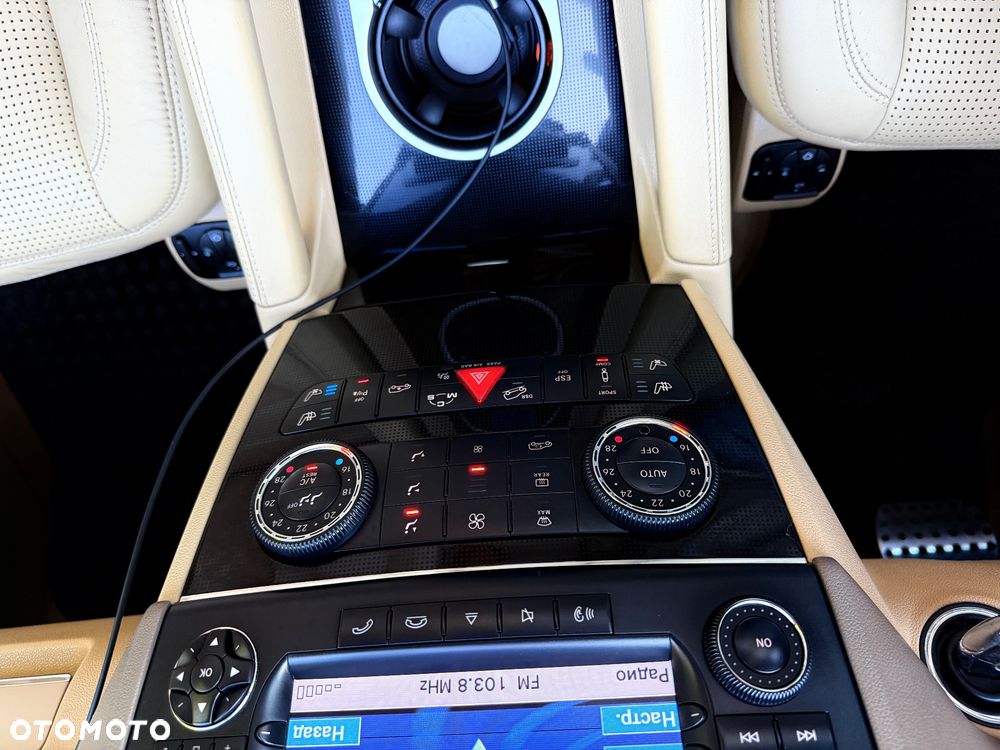 Mercedes-Benz ML 63 AMG 4Matic 7G-TRONIC - 36