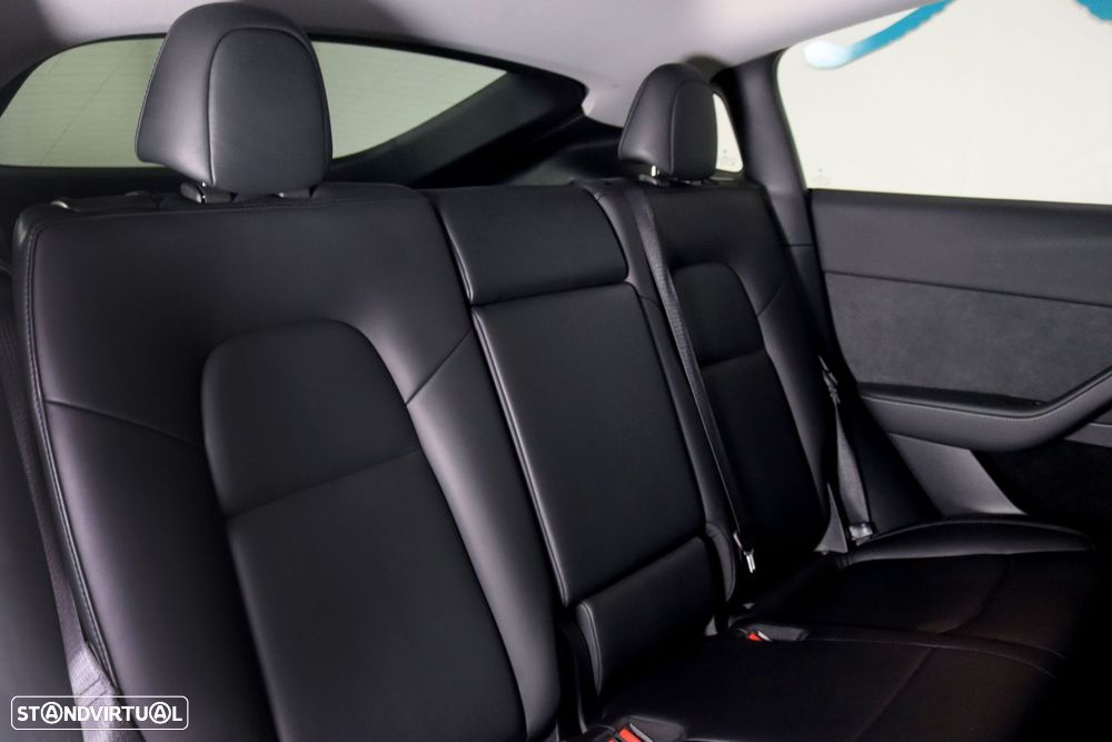 Tesla Model Y Long Range Dual Motor AWD - 14