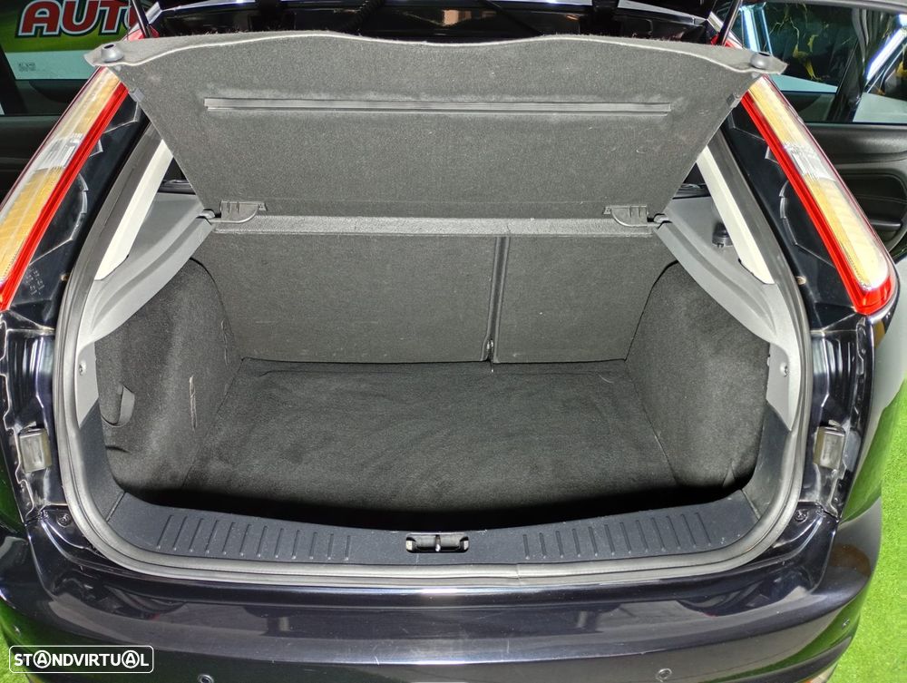 Ford Focus 1.6 TDCi Titanium - 37