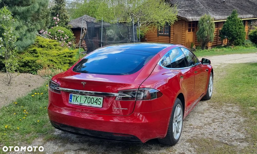 Tesla Model S - 2