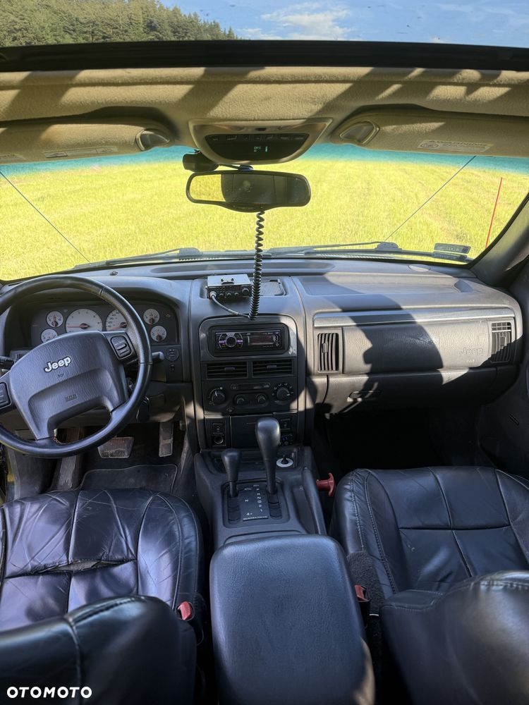 Jeep Cherokee - 5
