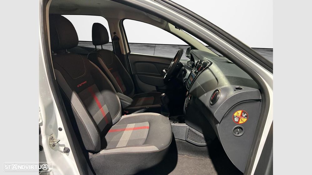 Dacia Sandero 0.9 TCe Stepway - 15