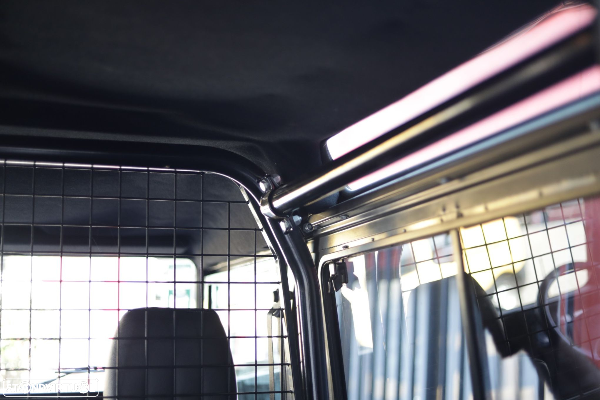 Land Rover Defender 90 2.5 TD5 Metal Top - 20