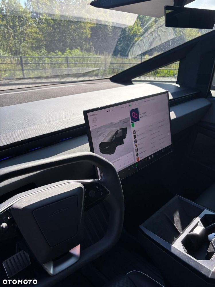 Tesla Cybertruck - 8