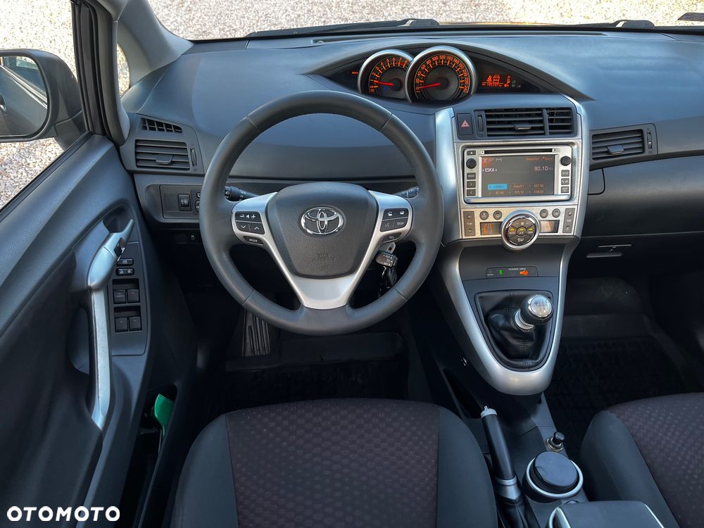Toyota Verso 1.6 Sol EU5 - 17