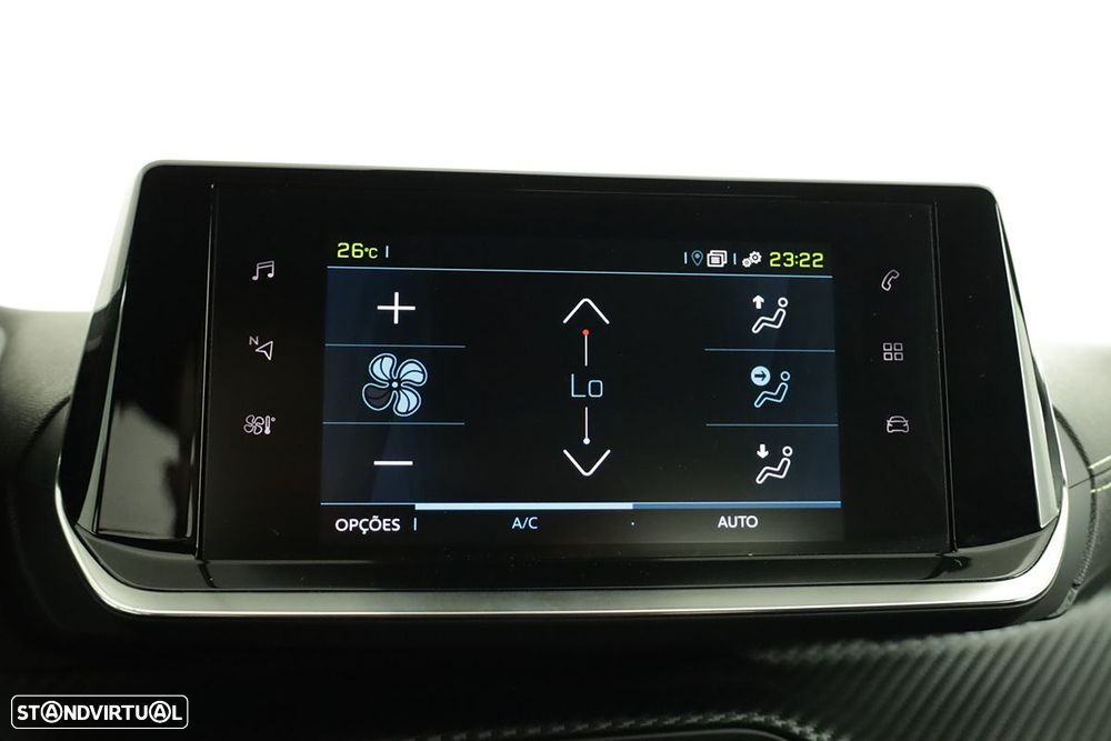 Peugeot e-2008 50 kWh GT - 13