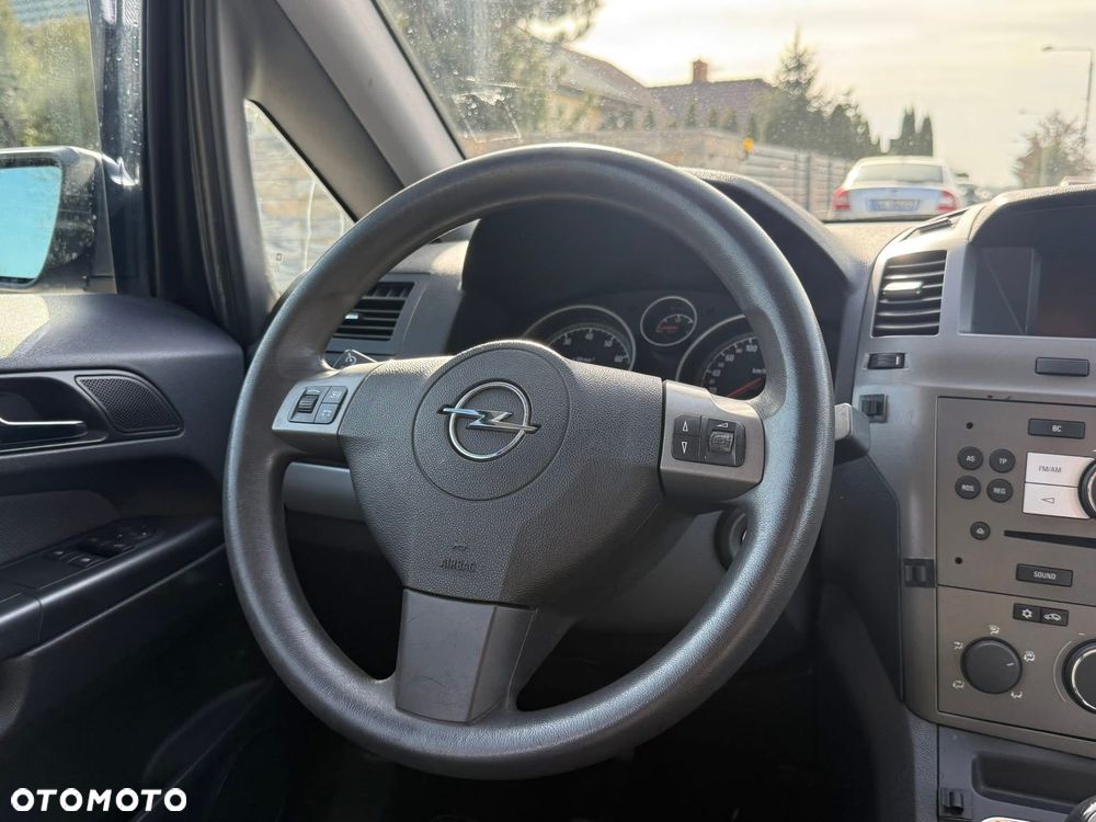 Opel Zafira 1.6 - 12