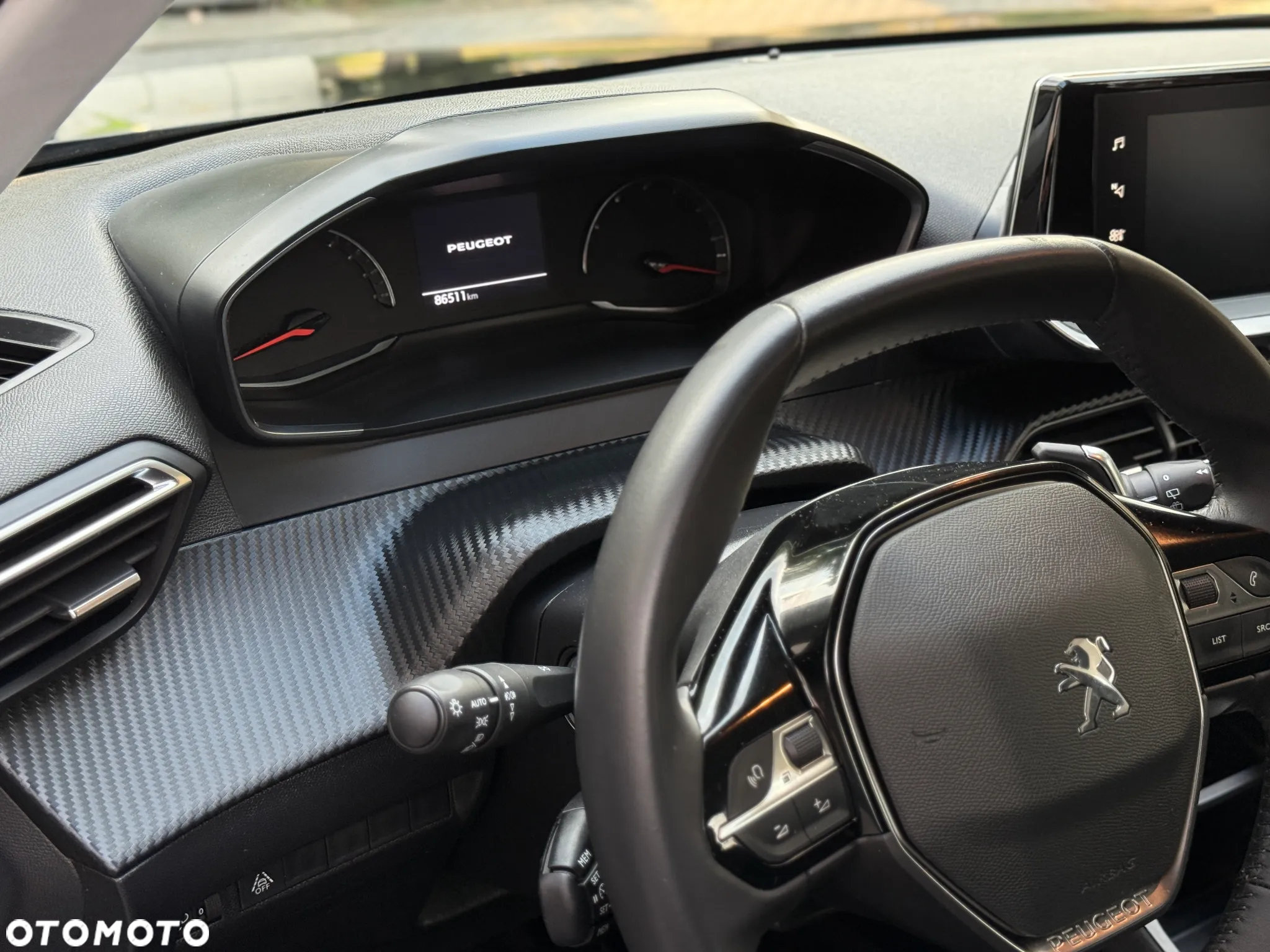 Peugeot 2008 1.2 PureTech Active Pack S&S EAT8 - 31
