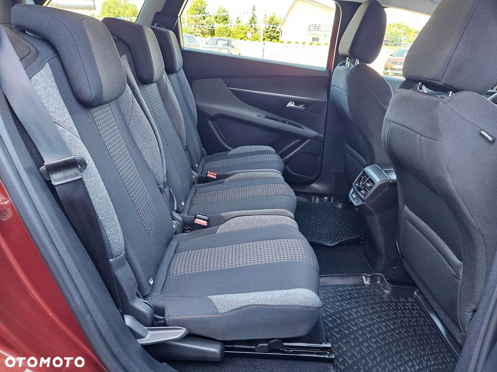 Peugeot 5008 1.2 PureTech Active Pack S&S - 25