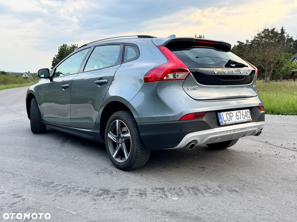 Volvo V40 D3 Momentum - 3