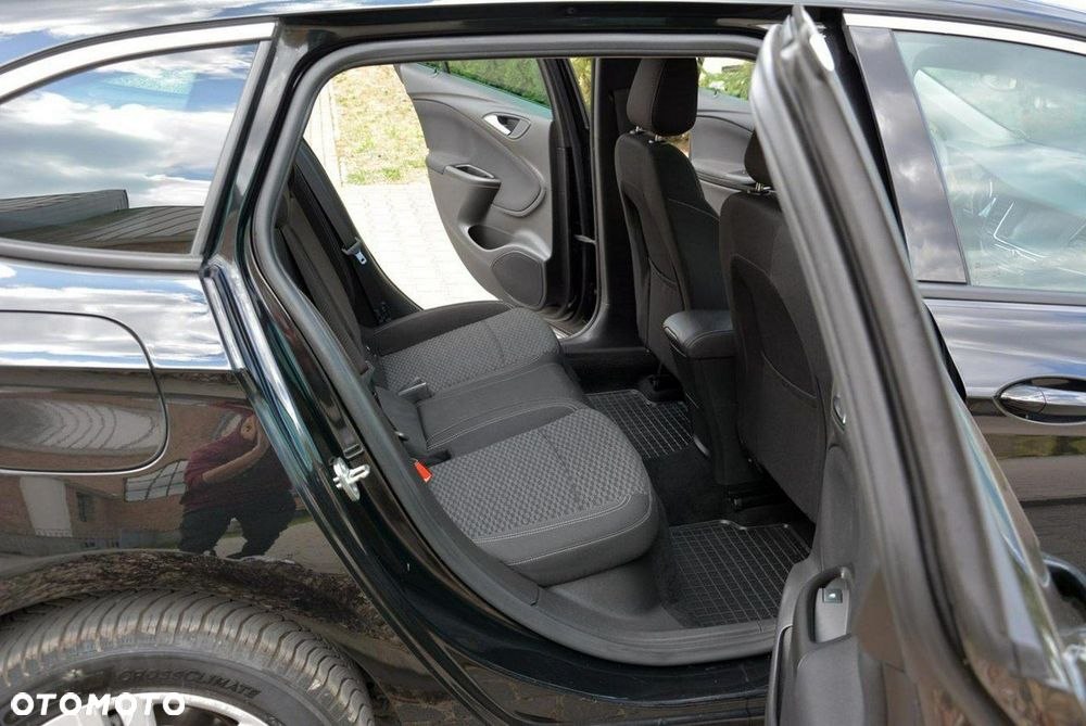 Opel Astra 1.4 T Dynamic - 16
