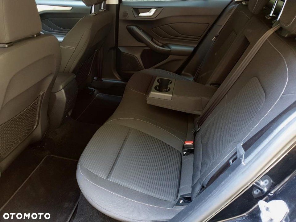Ford Focus - 33