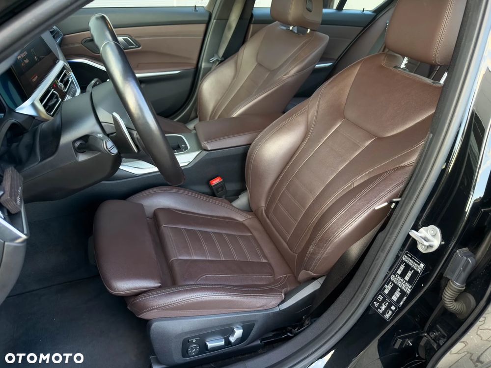 BMW Seria 3 320d xDrive M Sport Shadow - 14