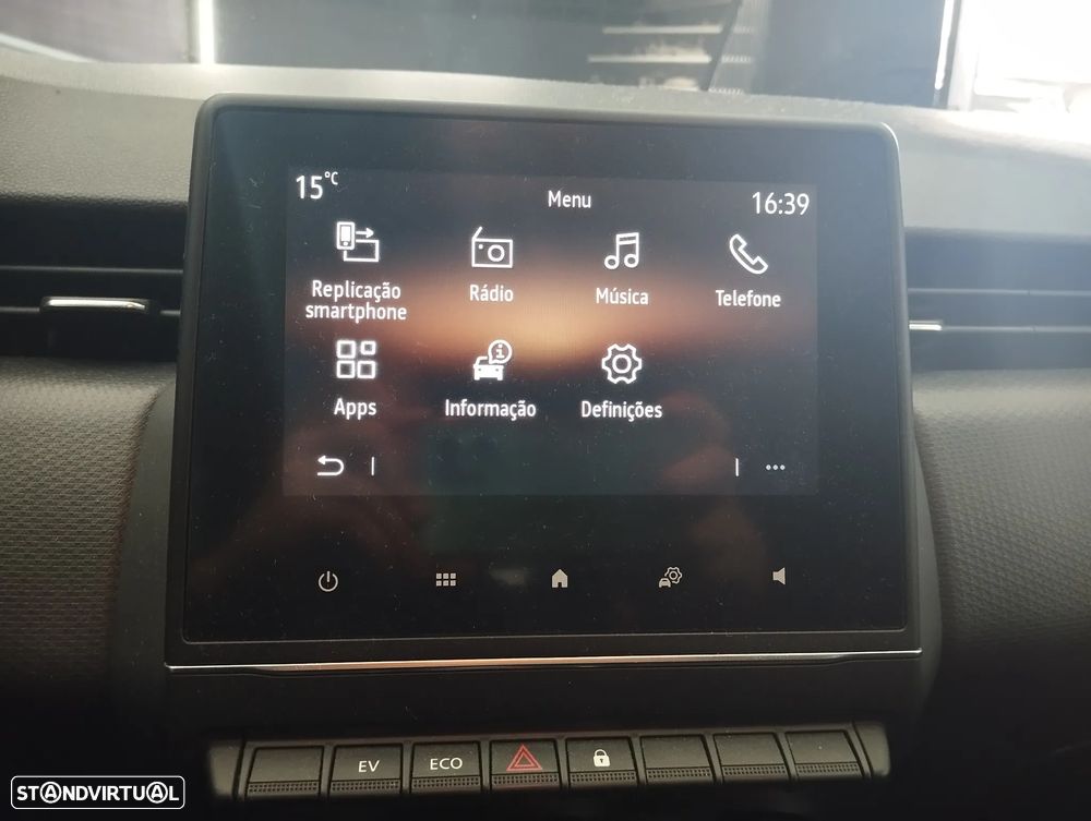 Renault Clio 1.6 E-Tech Intens - 25