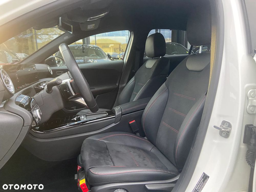 Mercedes-Benz Klasa A 200 AMG Line 7G-DCT - 7