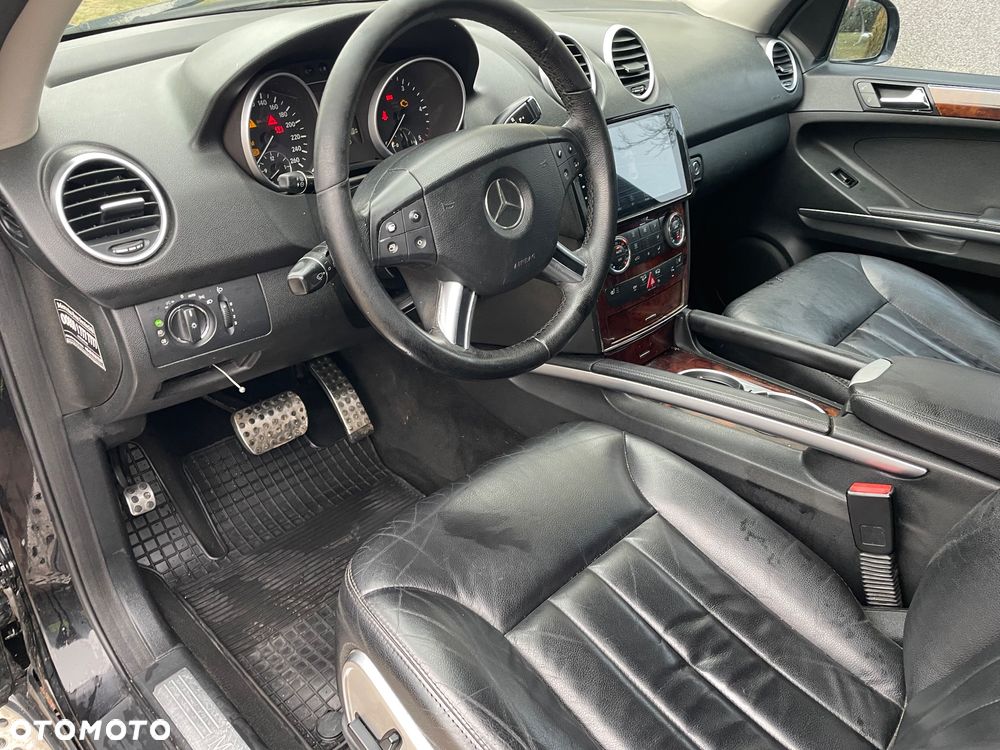 Mercedes-Benz ML - 32