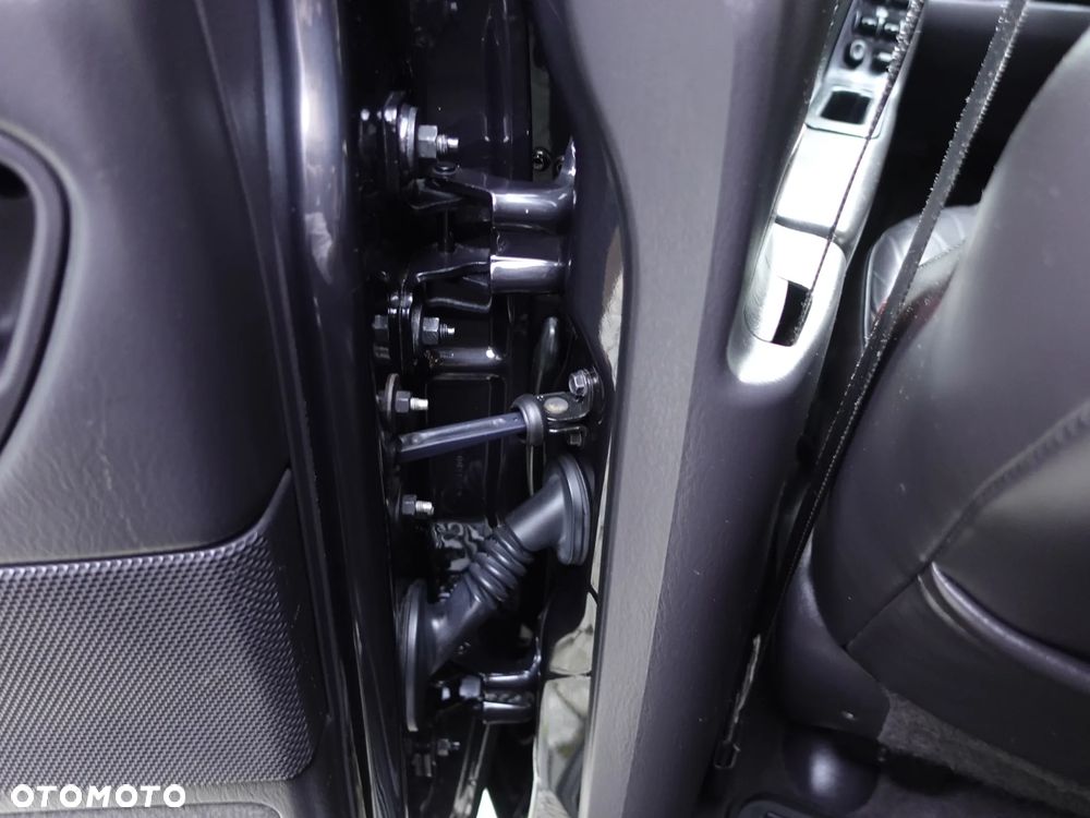 Jeep Grand Cherokee - 31