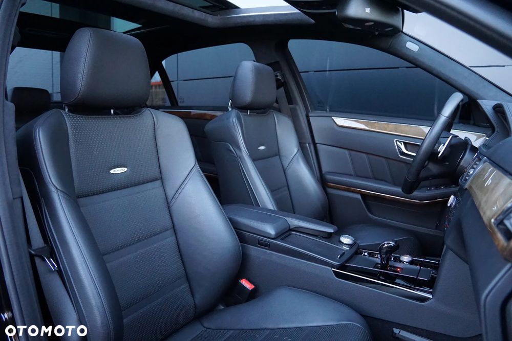 Mercedes-Benz Klasa E 63 AMG AMG Speedshift 7G-MCT - 32