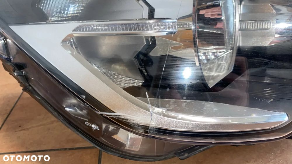 LAMPA PRAWY PRZÓD BMW X1 F48 EUROPA LED H7 USZKODZONA - 3