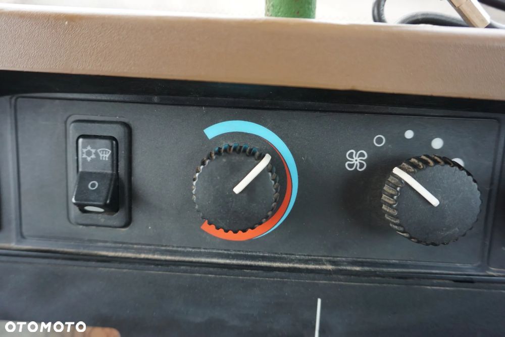 John Deere 7920 - 21