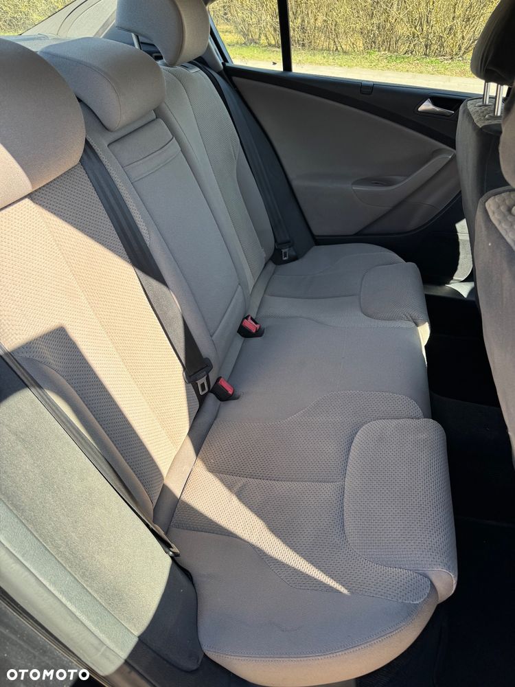 Volkswagen Passat 1.8 TSI Comfortline - 15