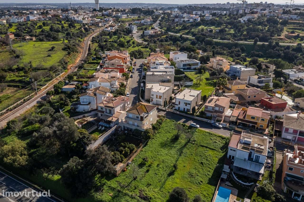 Terreno urbano para moradia - Grande imagem: 3/21