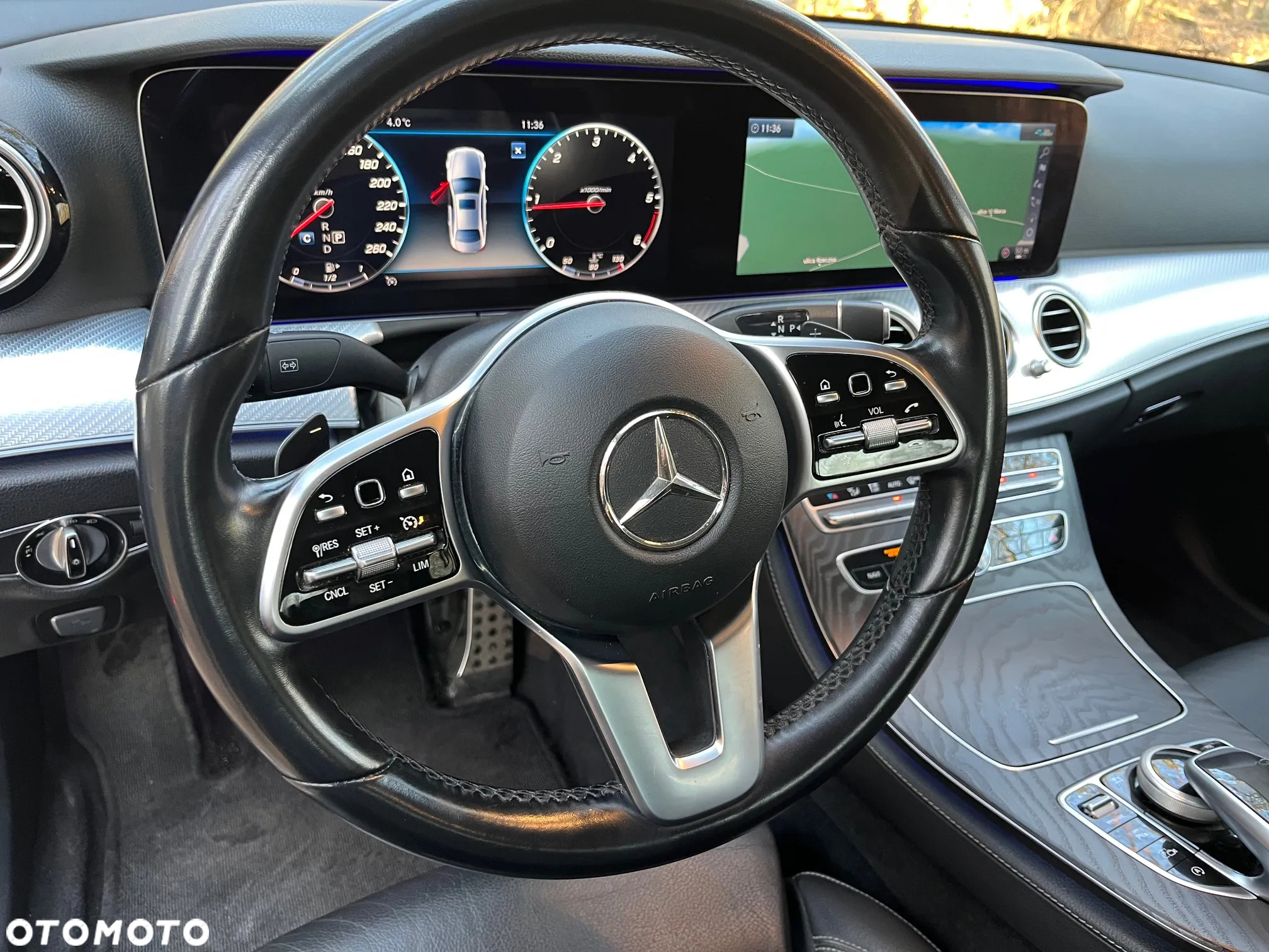 Mercedes-Benz Klasa E 200 d T 9G-TRONIC - 12