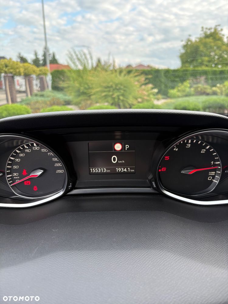 Peugeot 308 1.5 BlueHDi Active Pack Business S&S EAT8 - 26