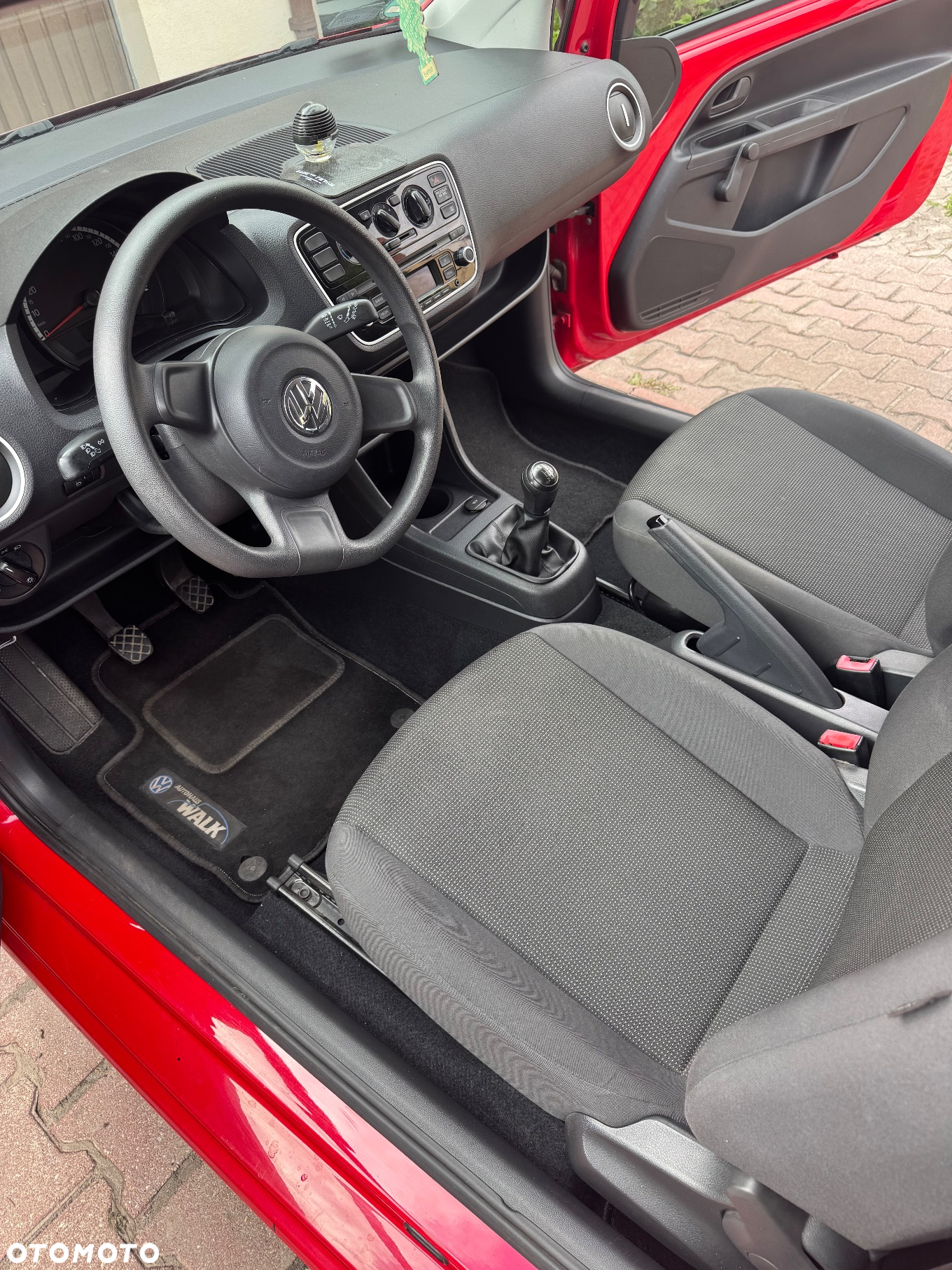 Volkswagen up! 1.0 high - 10