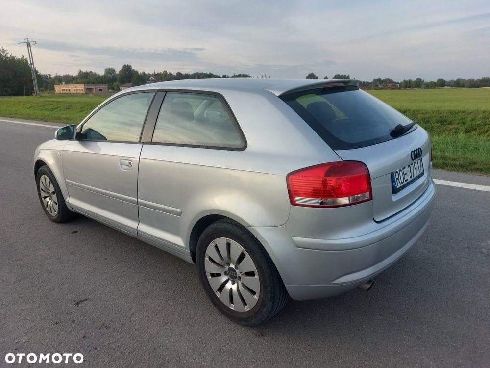 Audi A3 3-drzwiowe 1.6 Ambiente - 6