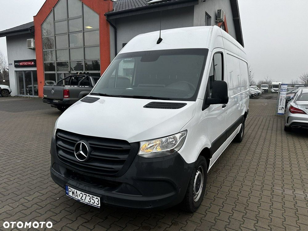 Mercedes-Benz Sprinter - 4