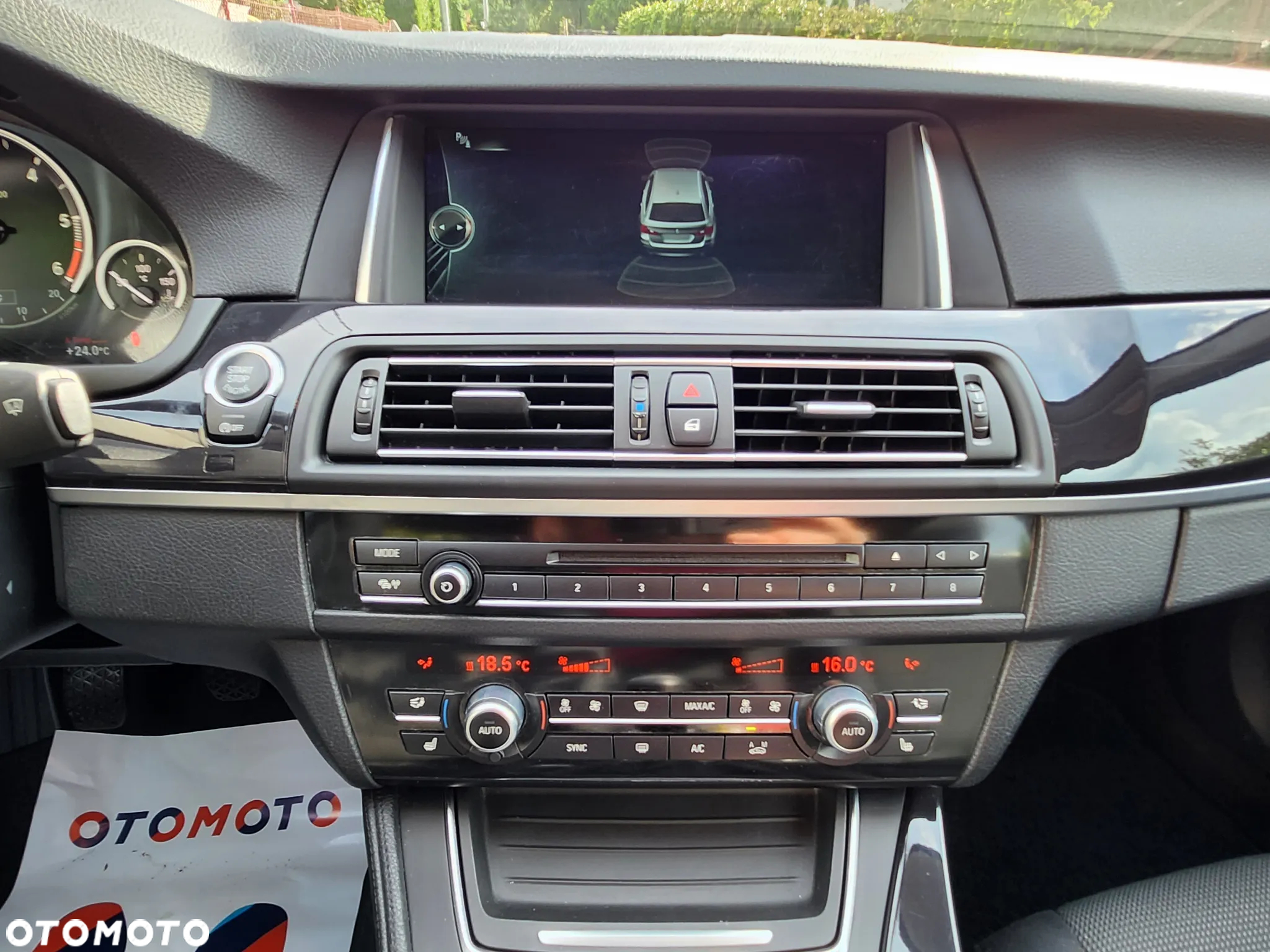 BMW Seria 5 520d Touring - 12