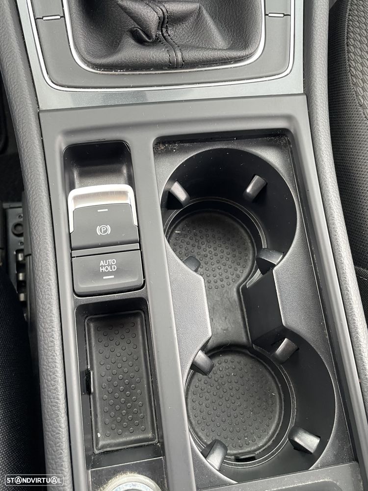 VW Golf 1.6 TDI Confortline - 51