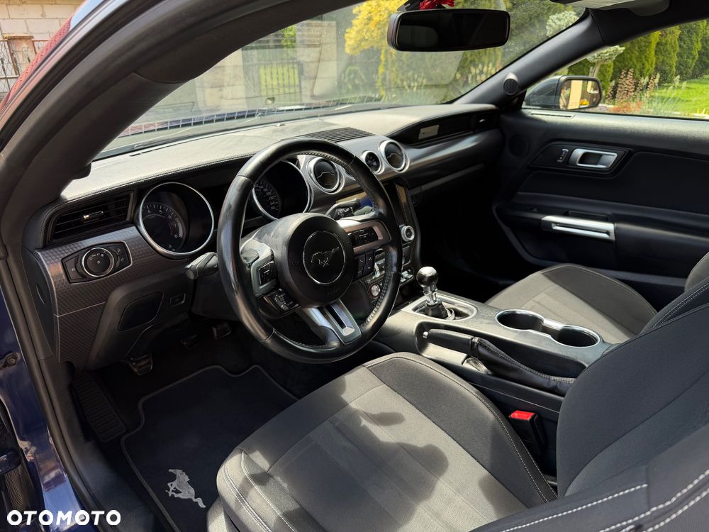 Ford Mustang 5.0 V8 GT - 8