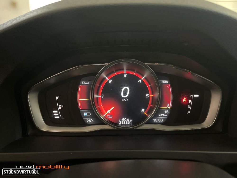Volvo V60 2.4 D6 R-Design AWD Phev - 28