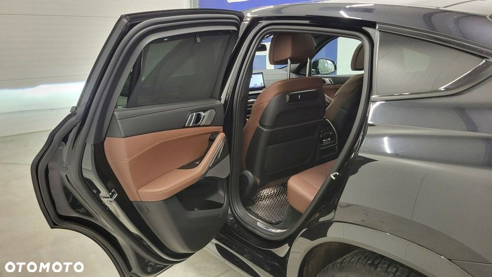 BMW X6 - 24