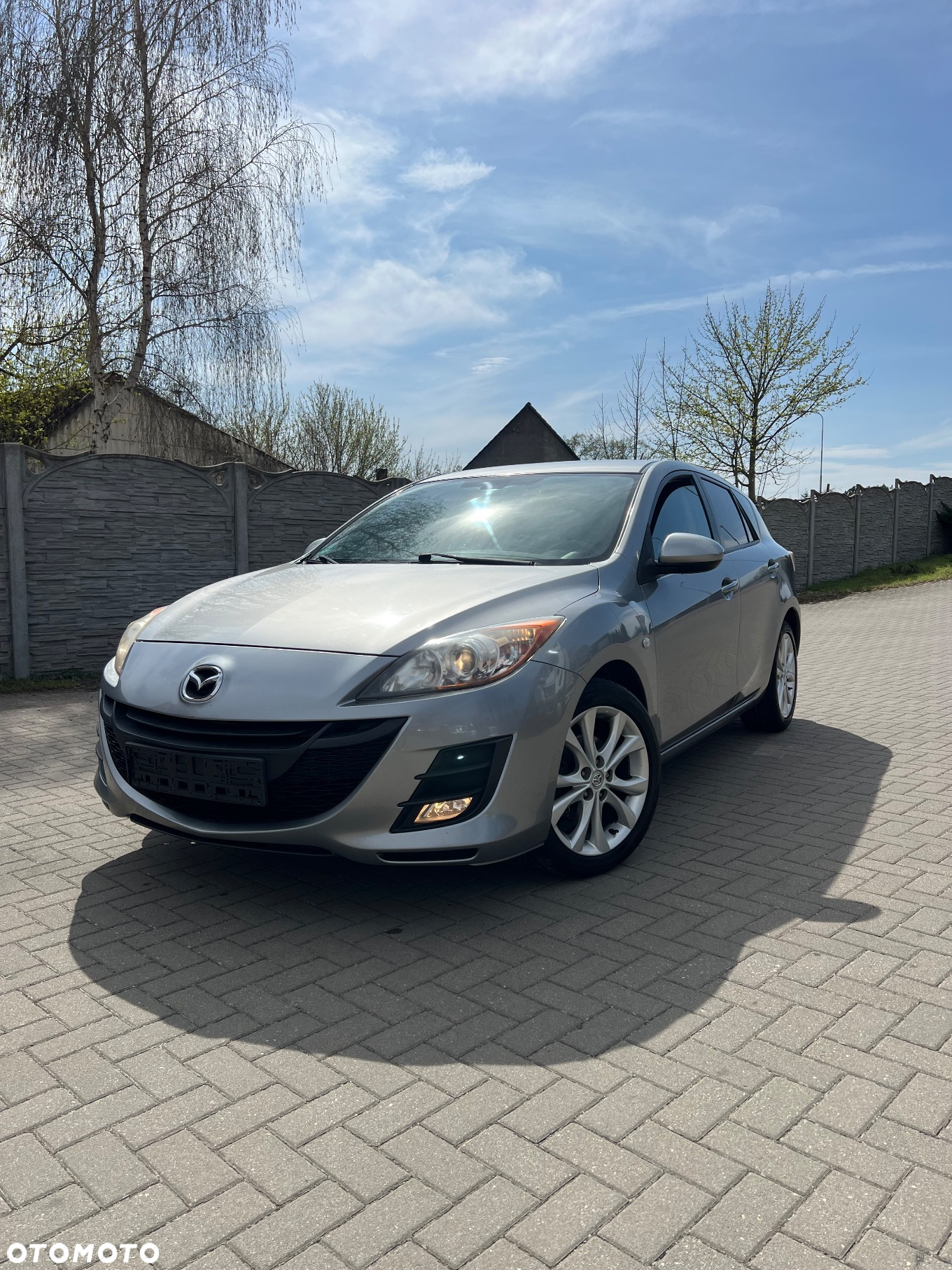 Mazda 3 1.6 Active + - 5
