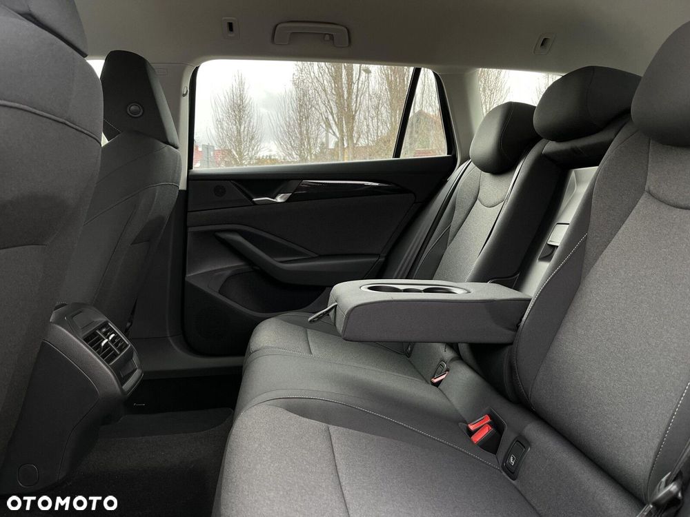 Volkswagen Passat - 18