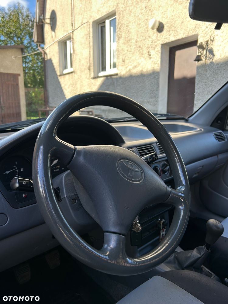 Toyota Starlet 1.4 XLi - 7