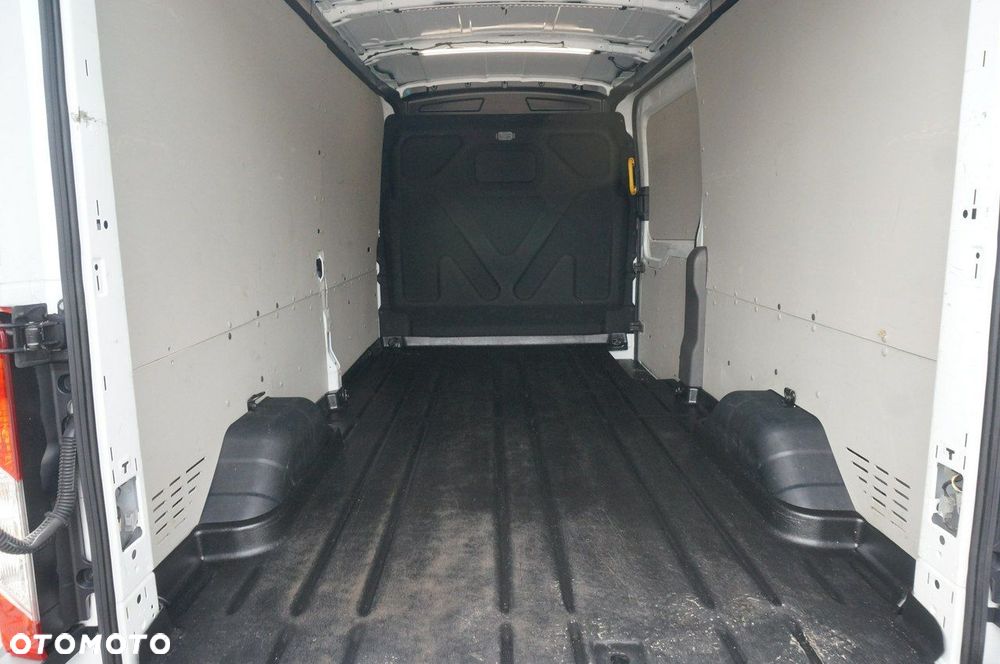 Ford Transit - 24