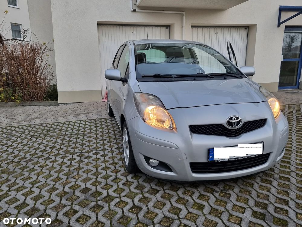 Toyota Yaris 1.33 VVT-i - 2