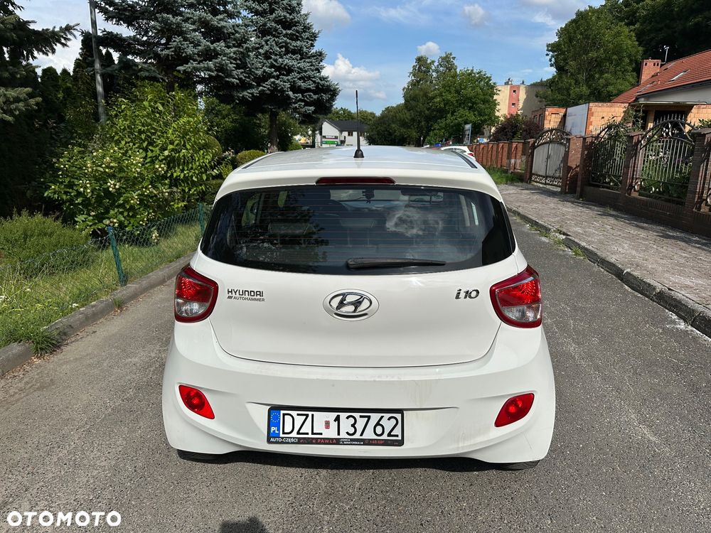 Hyundai i10 - 10