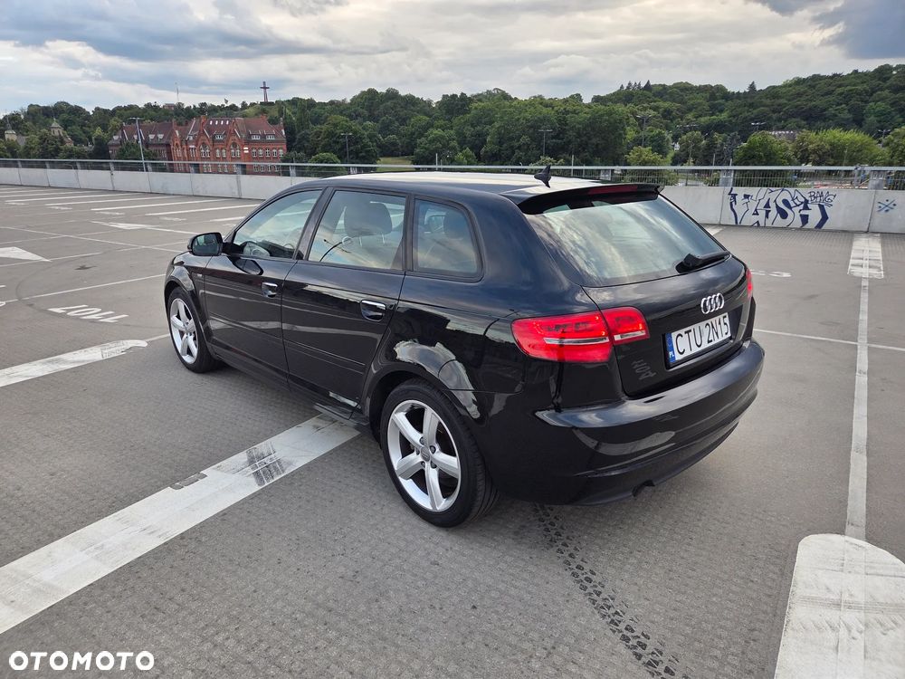 Audi A3 Sportback 2.0 TDI DPF S line Sportpaket plus - 7