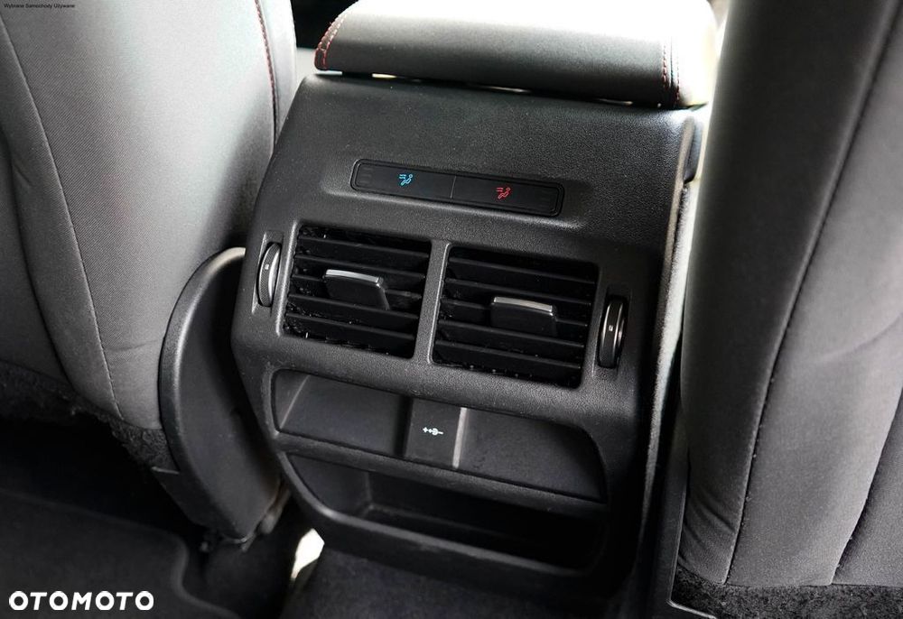 Land Rover Discovery Sport - 34