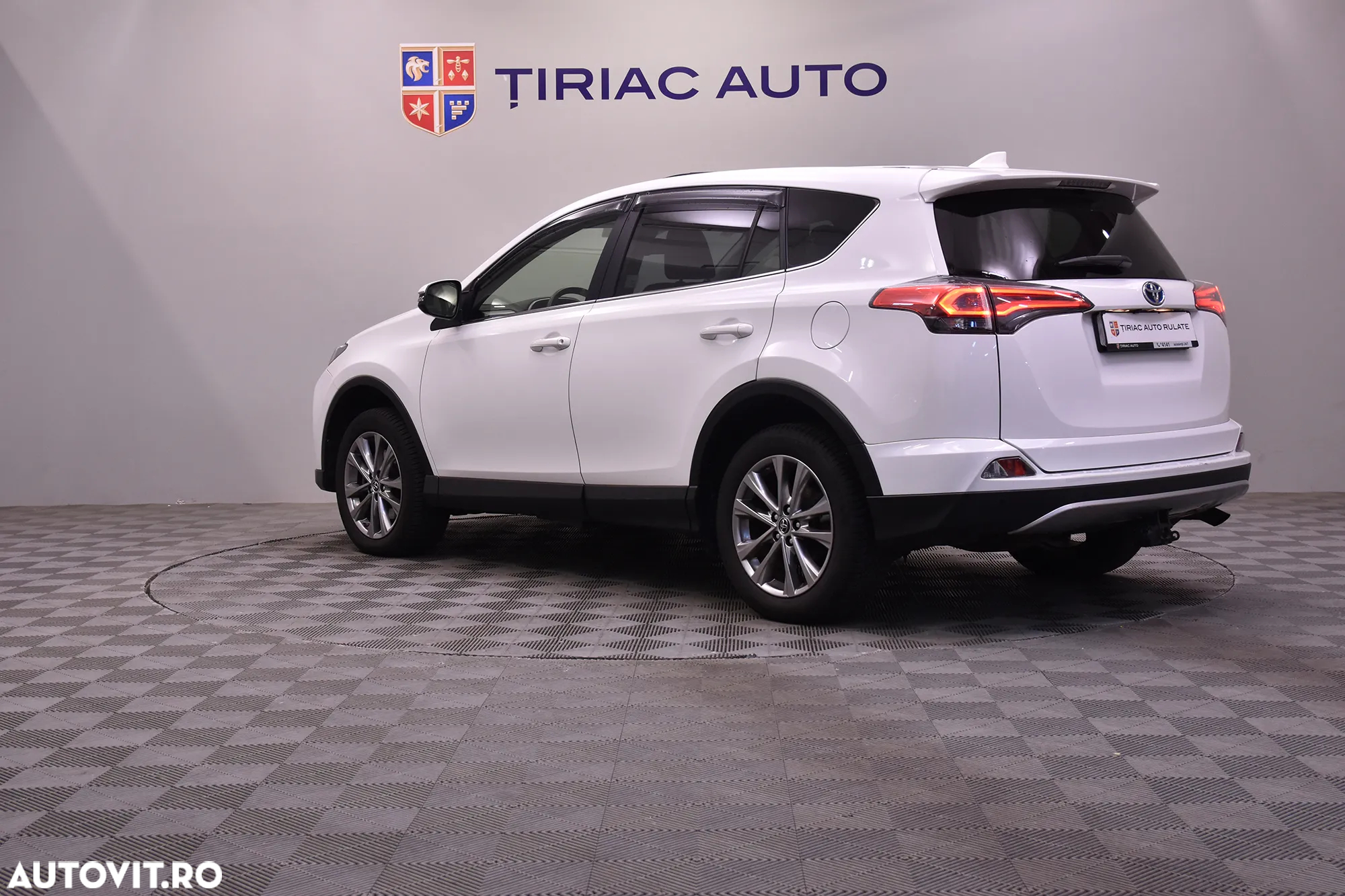 Toyota RAV4 - 3