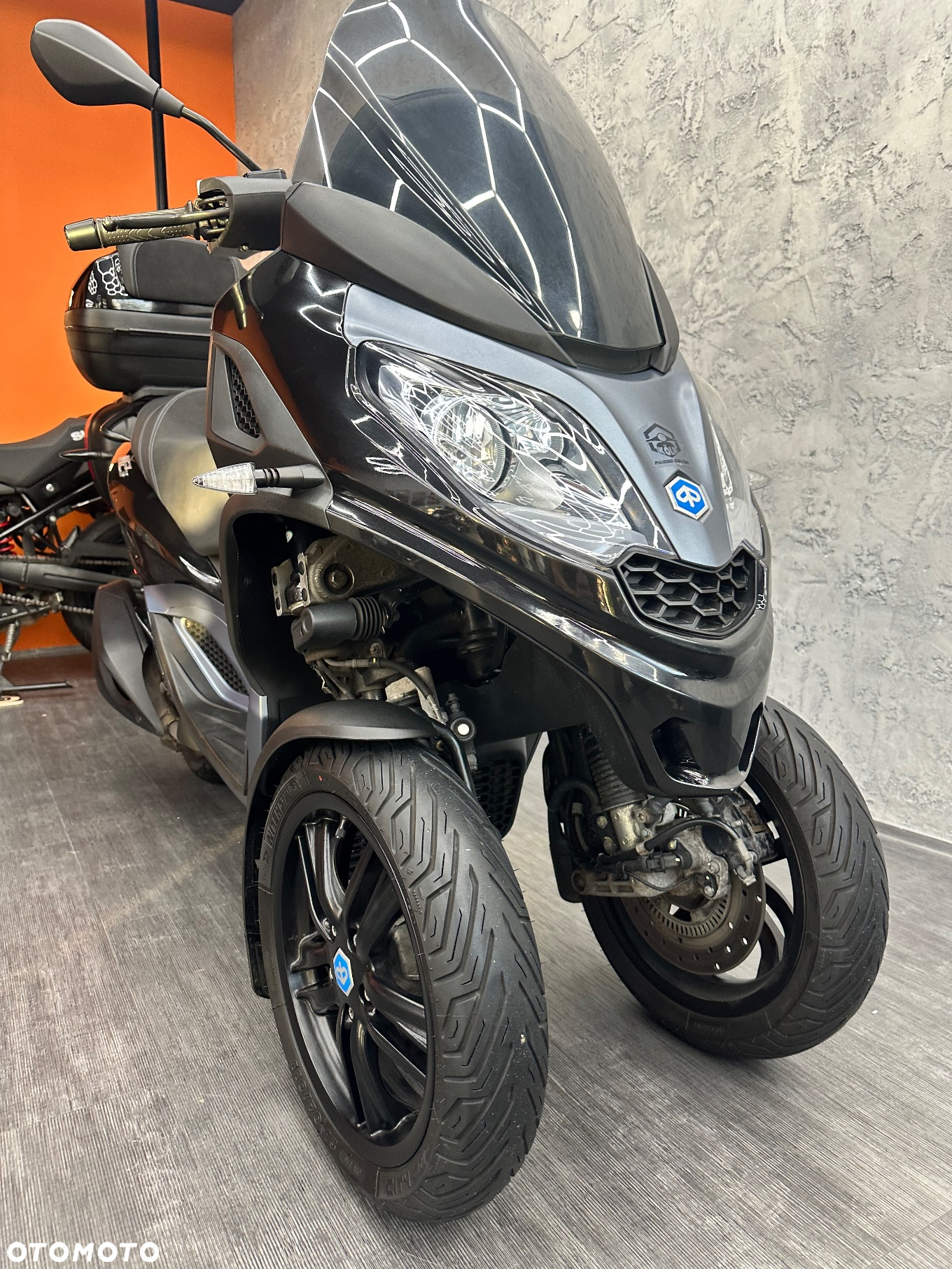 Piaggio MP-3 - 5