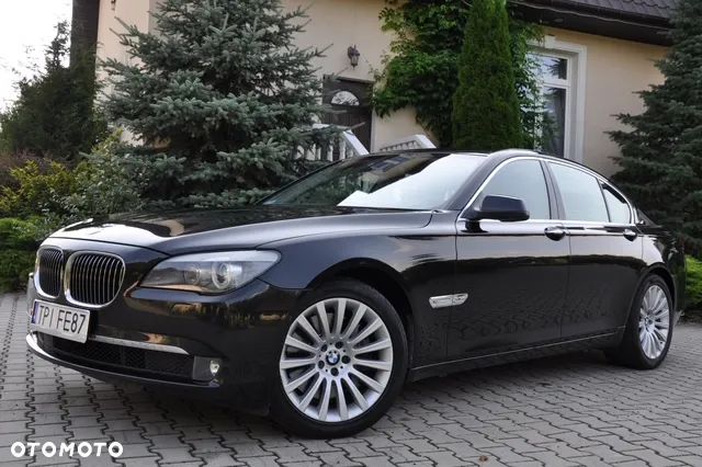 BMW Seria 7 750Li xDrive - 33