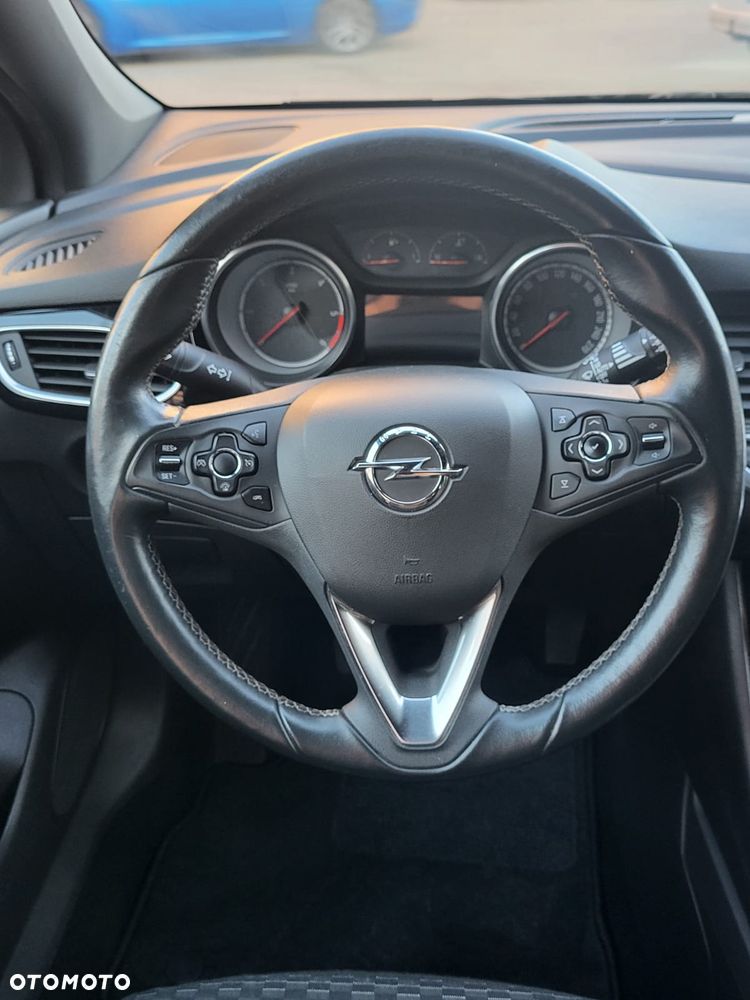 Opel Astra 1.6 D (CDTI) Dynamic - 18